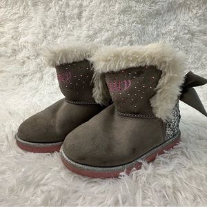 Juicy Couture Toddler Girls Gray Suede Faux Fur Boots Size 9M Embossed Logo
